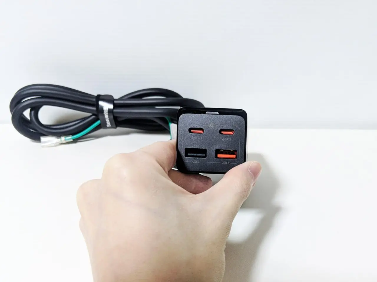 BaseusPowerCombo65W2AC2U2C_005