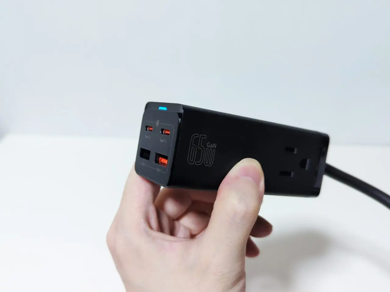 BaseusPowerCombo65W2AC2U2C_011