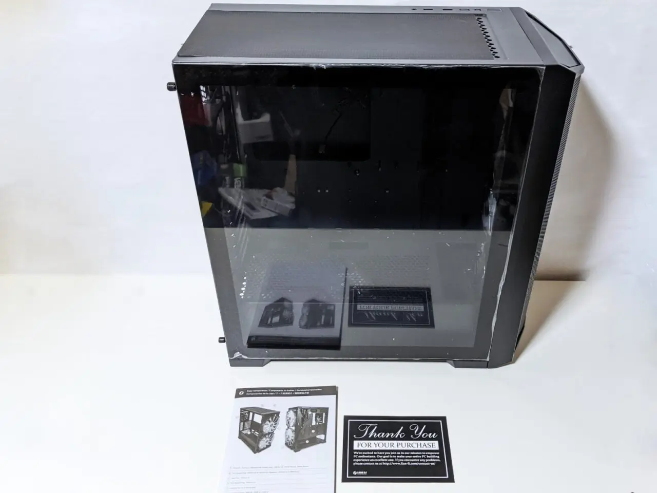 LANCOOL-215X-Review02