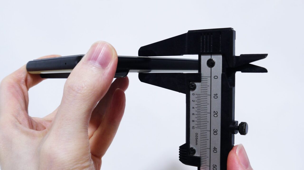 Pixel6BatterySwollen018