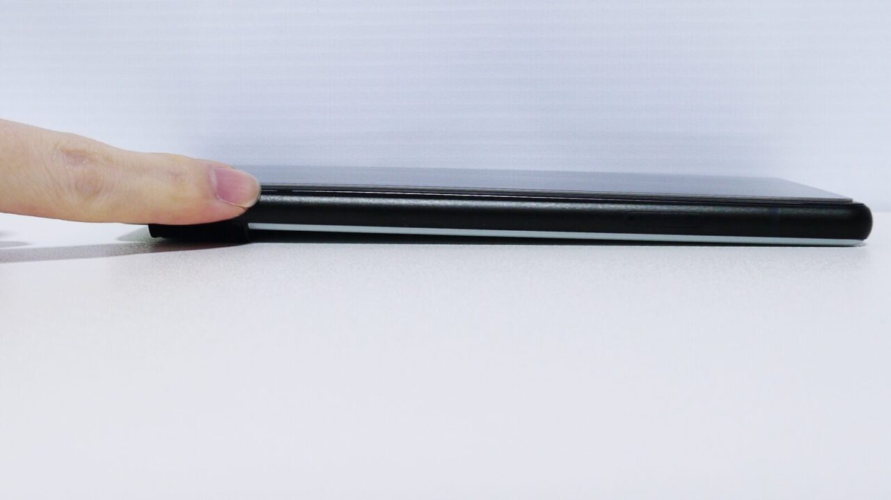 Pixel6BatterySwollen05